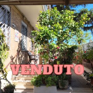 Trilocale in vendita in Via Padre Candido 21 - Acilia