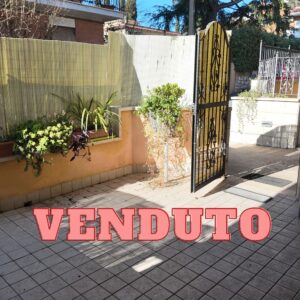 6 Appartamento in vendita a Guidonia-zona Casacalda